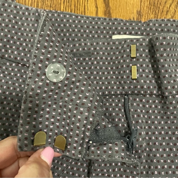 LOFT Modern Style Pants Size 8 Gray Pink Geometric Design - Picture 6 of 10